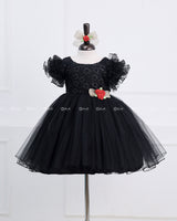 Black embroidery simple gown