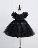 Black embroidery simple gown