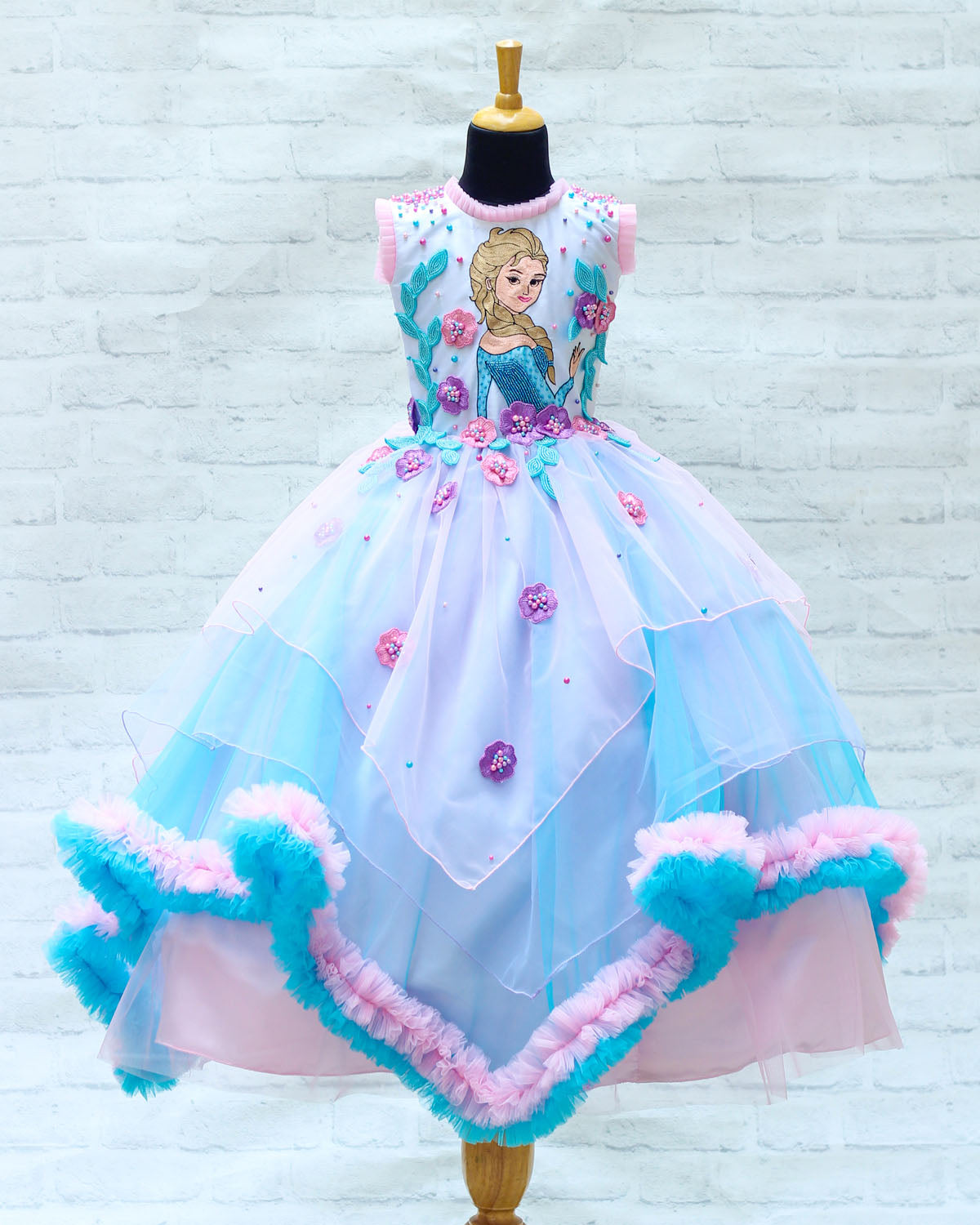 Frozen Elsa with Cloudy Cute Gown www.liandli.in Frozen Elsa with Cloudy Cute Gown www.liandli.in
