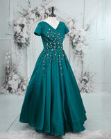Satin Short-Sleeve  Leaf & Flower Embroidered Full-Length Gown - Emerald Green (New)