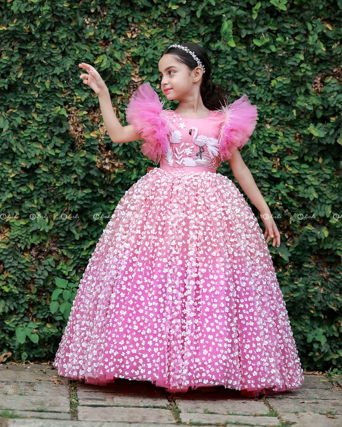 Buy Kids Party Wear, Birthday Frocks, Designer Gowns Online in India www.liandli.in Buy Kids Party Wear, Birthday Frocks, Designer Gowns Online in India www.liandli.in
