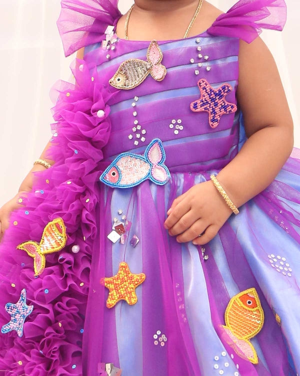 theme gown for kids